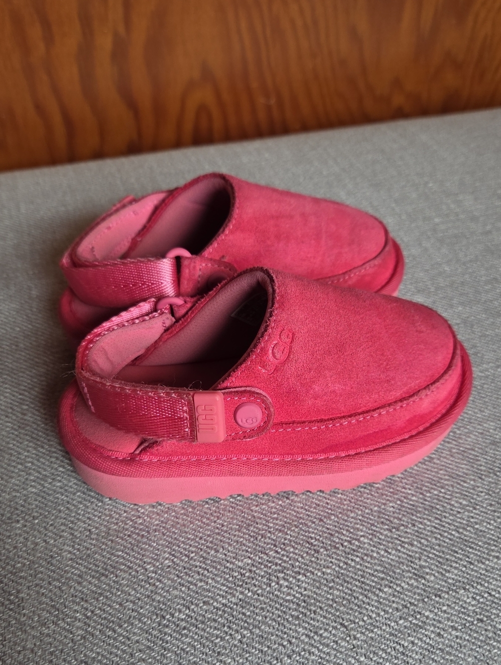 UGG Kids Bright Pink Suede Slip-On Clogs with Heel Strap